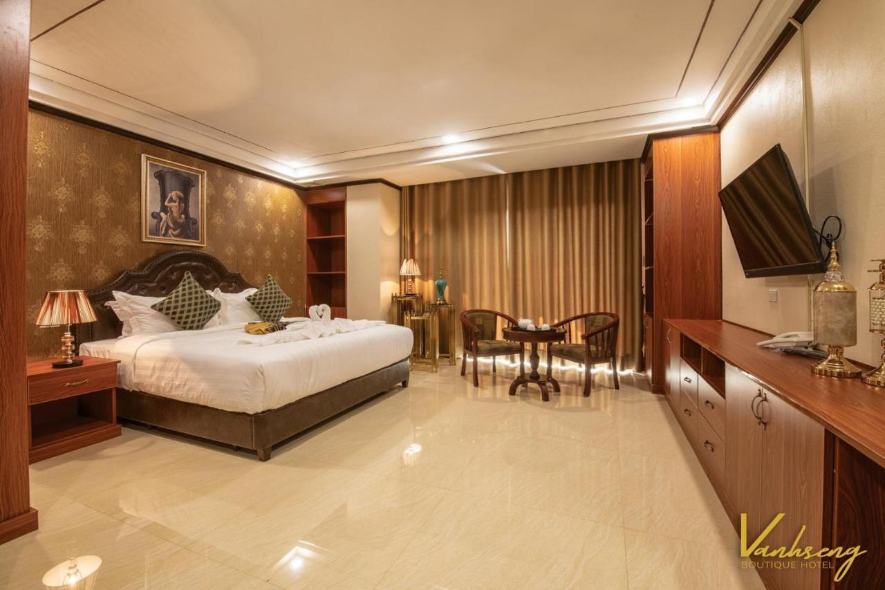 วันห์สิง บูทิก โฮเต็ล Hotel เวียงจันทน์ ภายนอก รูปภาพ